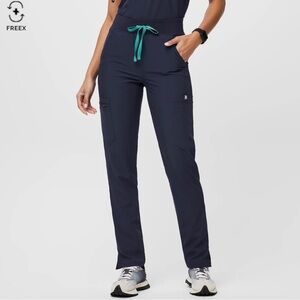 Figs High Waisted Yola FREEx Lined Skinny
Scrub Pants - Size Petite Large
